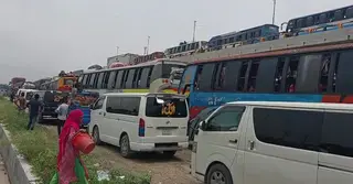 যমুনা সেতুতে একাধিক যানবাহন বিকল, পশ্চিম পাড়ে তীব্র যানজট